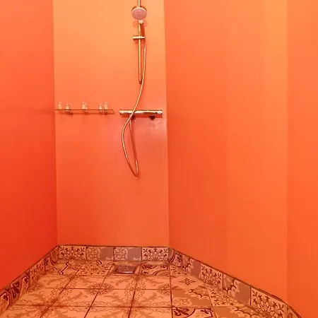 Les V Elements Πανσιόν Dourges